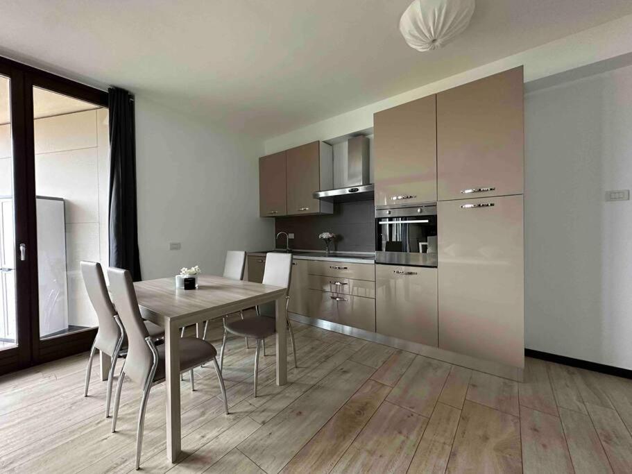 Appartamento Privato Garibaldi Milán Exterior foto